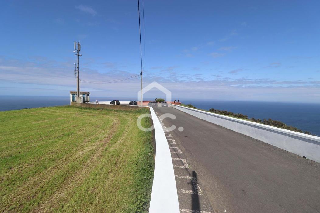 Terreno - Ponta Delgada