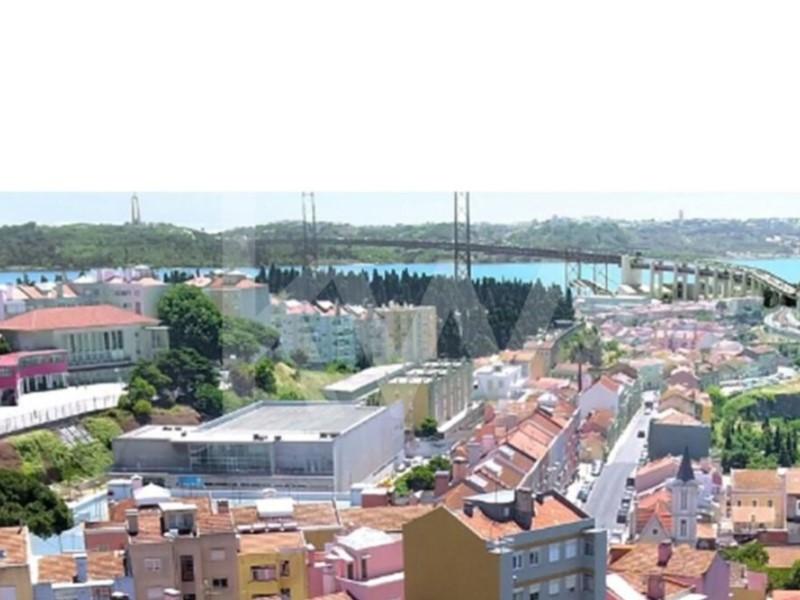 Moradia >T10+1 - Lisboa