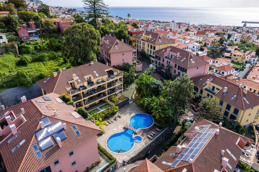 Apartamento T4 - Funchal