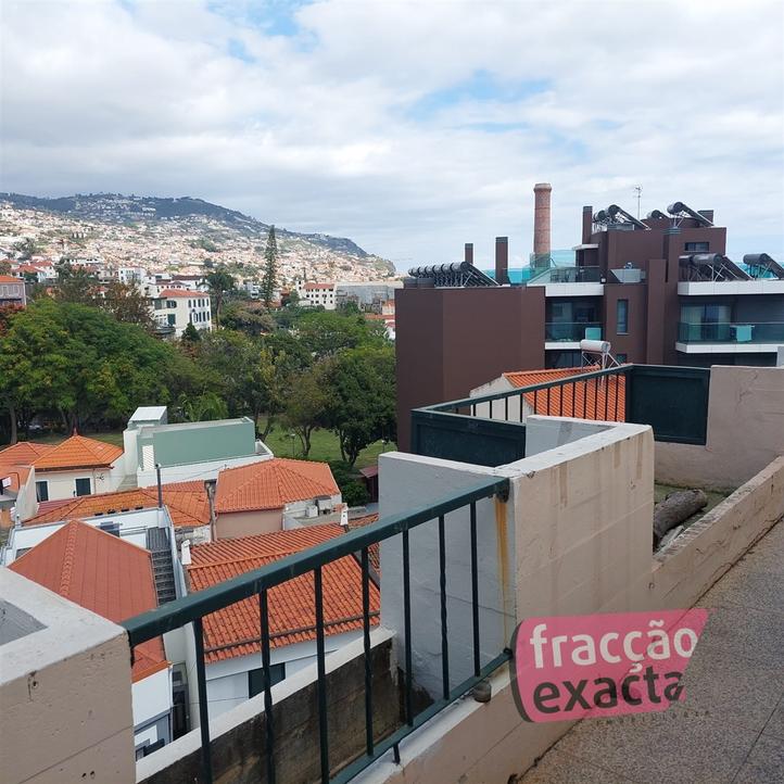 Apartamento T1+1 - Funchal