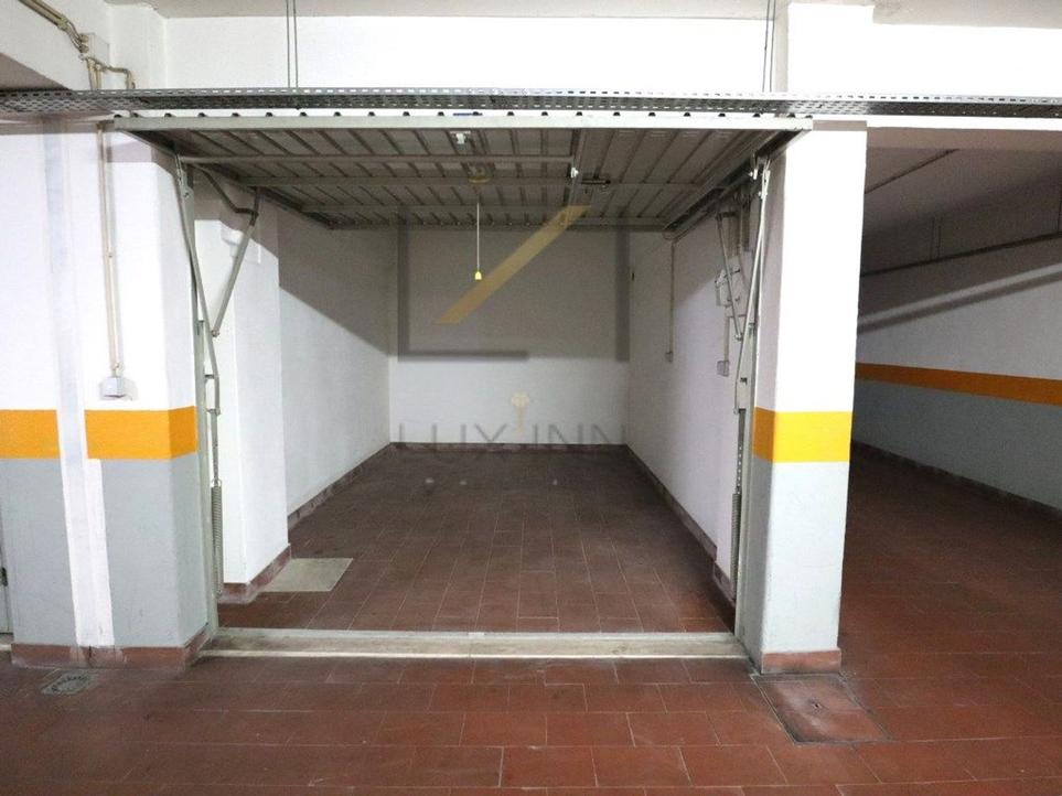 Garagem/Parqueamento - Sintra