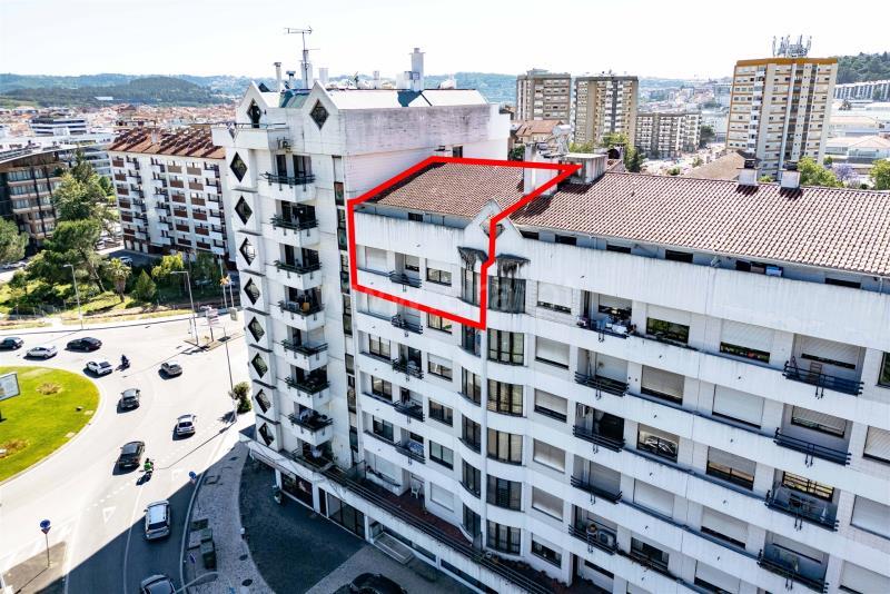 Apartamento T4 - Coimbra