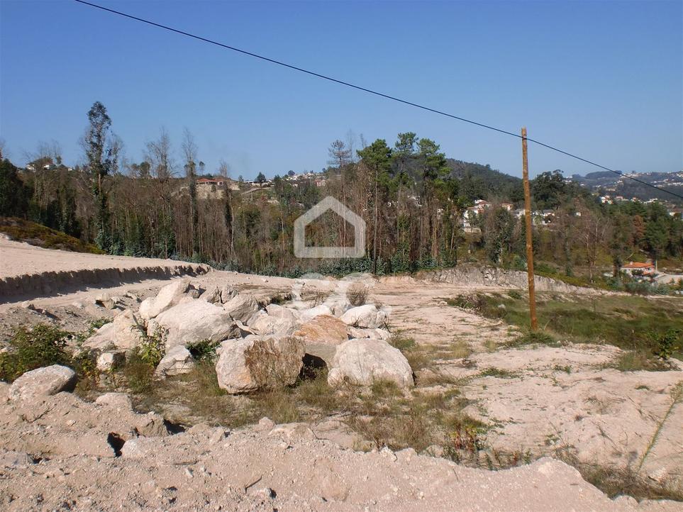 Terreno - Cinfães